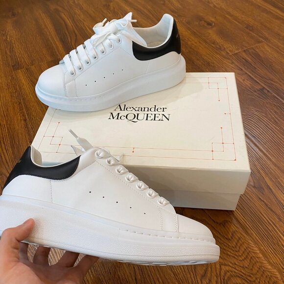Alexander McQueen versatile and fashionable women's sneakers - Picture 2 of 4